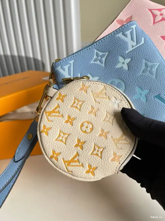 LOUIS POUCH VUITTON NTRIO 0627